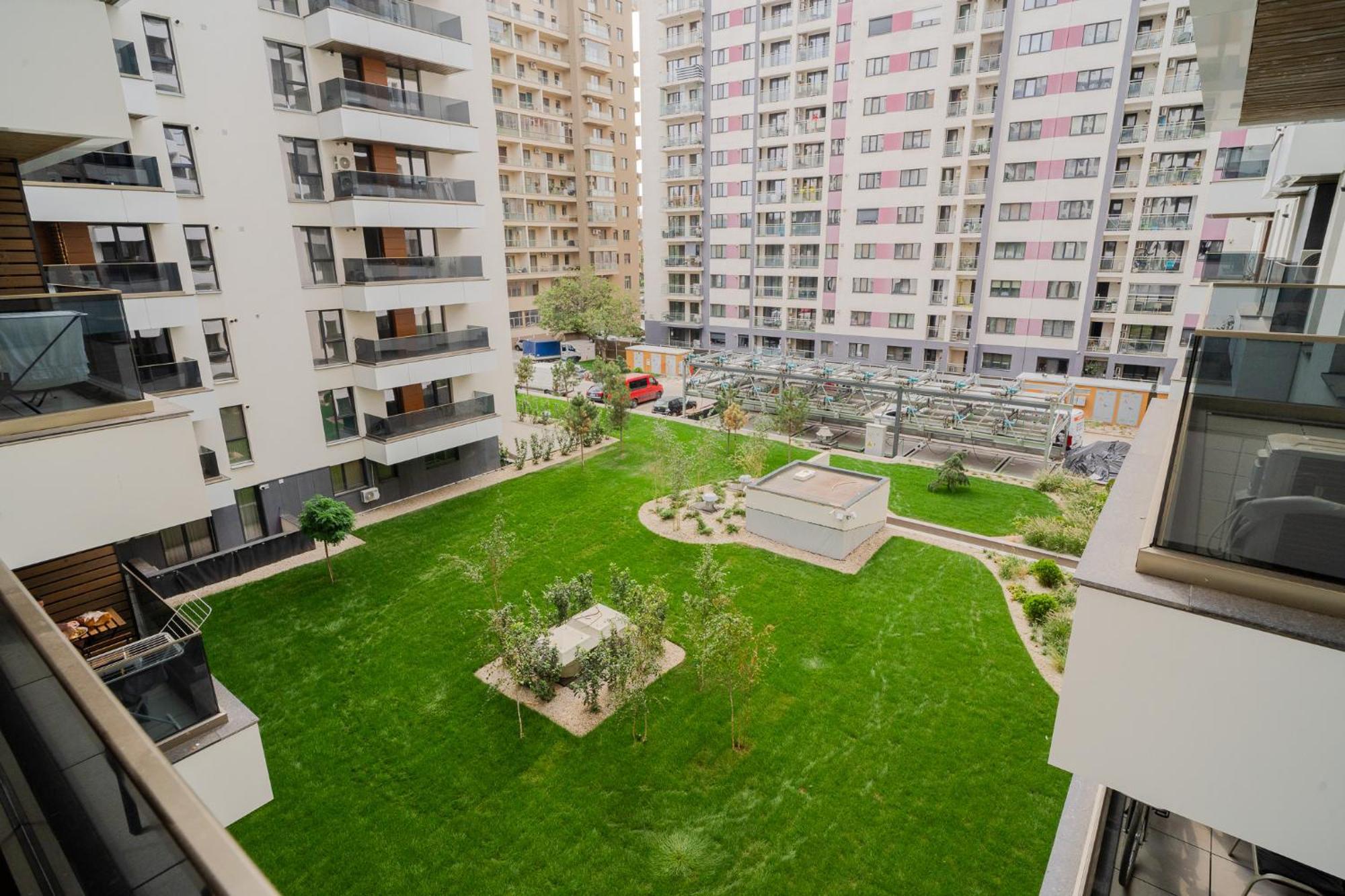 Amazing View Apartments - Iuliu Maniu & Politehnica Park Boekarest Buitenkant foto