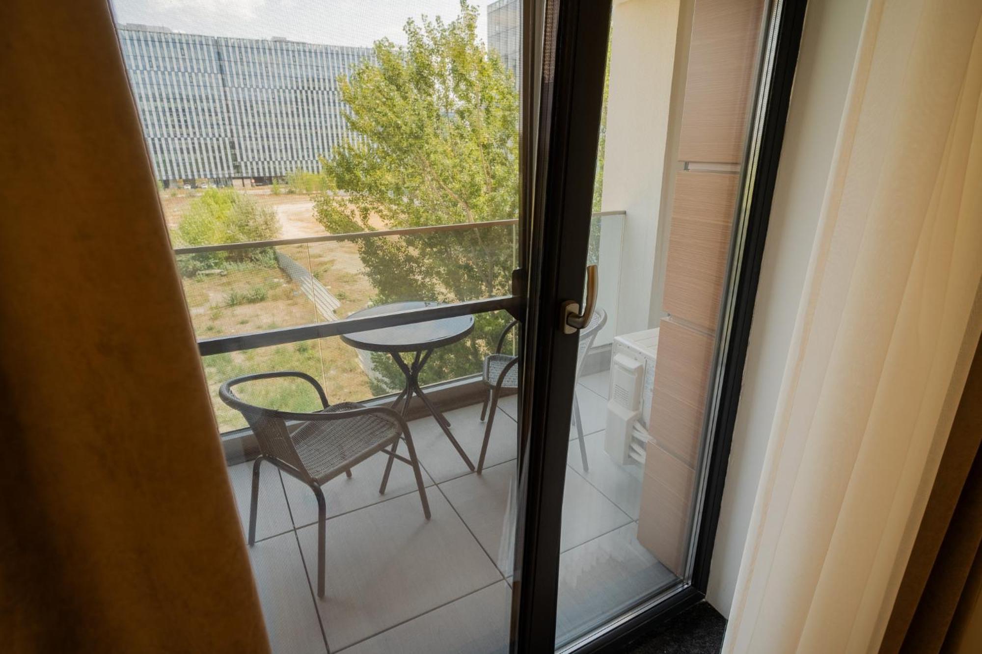 Amazing View Apartments - Iuliu Maniu & Politehnica Park Boekarest Buitenkant foto